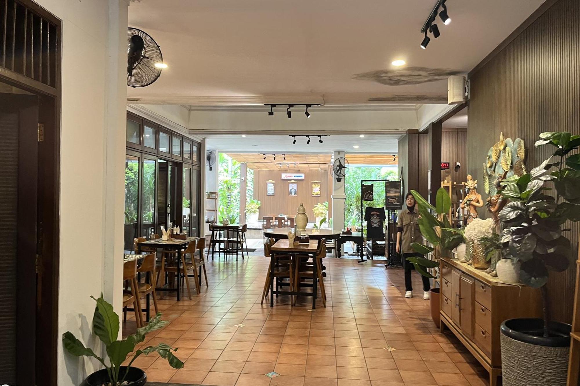 R Rumah tetamu 5*