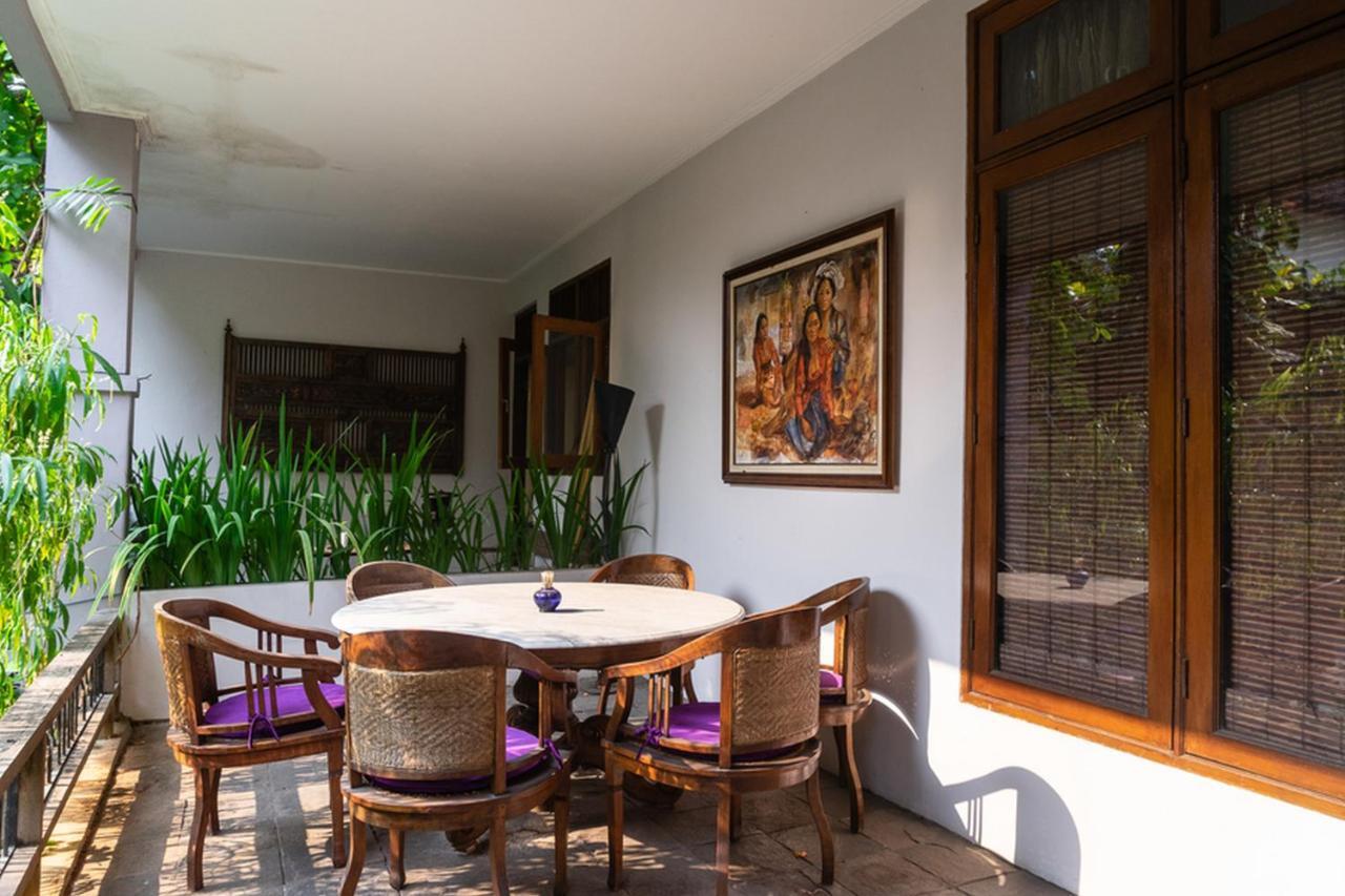 Rumah tetamu R Jakarta